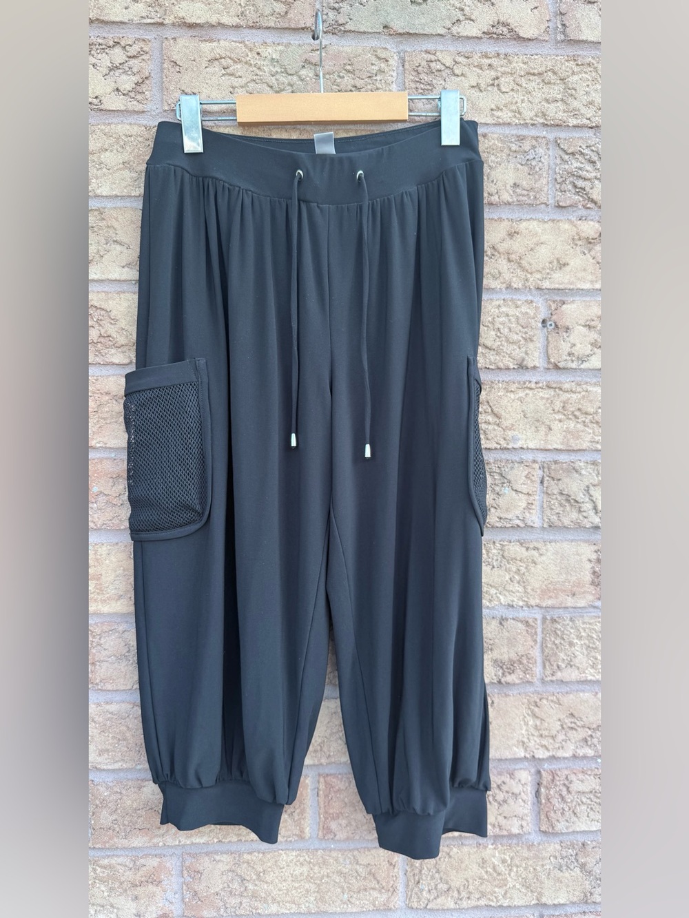 💫2/$25 • Joseph Ribkoff Cropped Harem-Style Cargo Pants